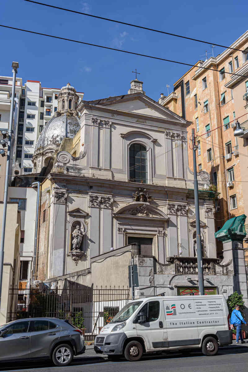 169 - Italia - Nápoles - iglesia de San Giorgio dei Genovesi.jpg
